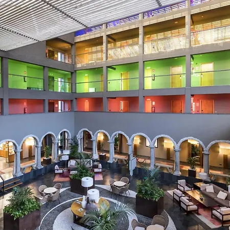 Hotel De 4*