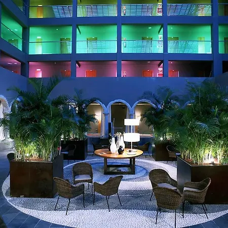 Hotel De 4*