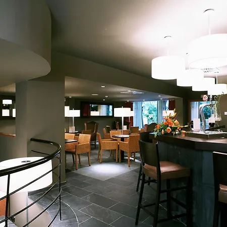 Hotel De 4*